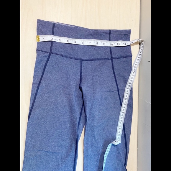 Lululemon Tadasana Slit Crop - Picture 4 of 12